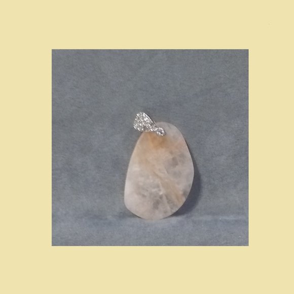 Natual Quartz Pendant - Picture 1 of 2